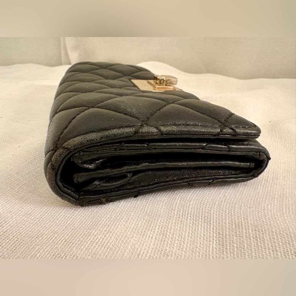 Michael Kors Quilted Leather Wallet Black Gold Turn Lock Luxe Designer - Picture 5 of 13